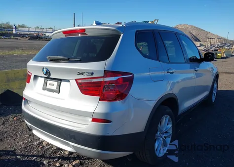 2013 BMW X3 xDrive28I z USA, uszkodzony, nr VIN 5UXWX9C51D0A25563